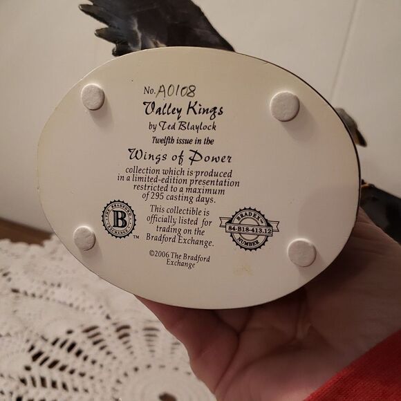 Bradford Exchange "Valley Kings" from Wings of Power Collection Eagle Statue - Picture 6 of 6